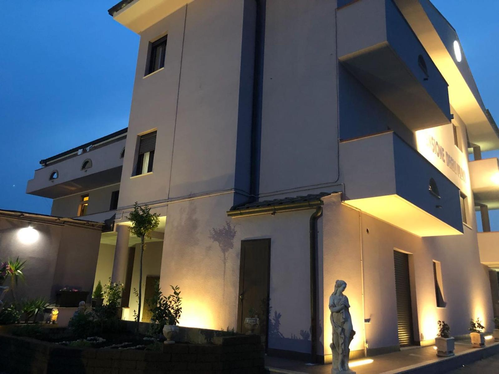 Pensione Degli Ulivi Porto SantʼElpidio Exteriör bild